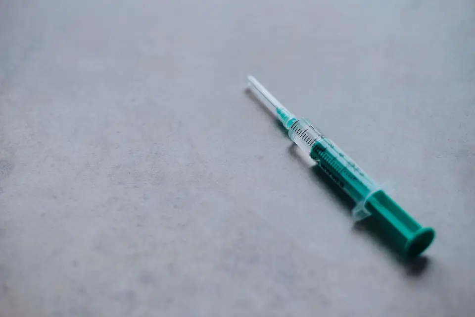 疫苗注射器近景示意