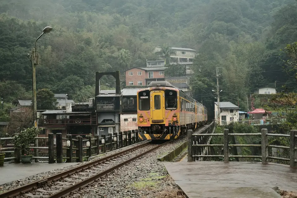 花東縱谷的火車站月台