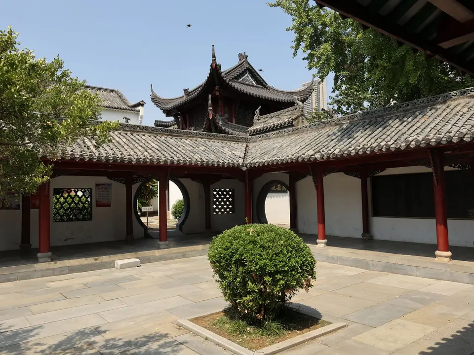 中式宅院場景示意圖