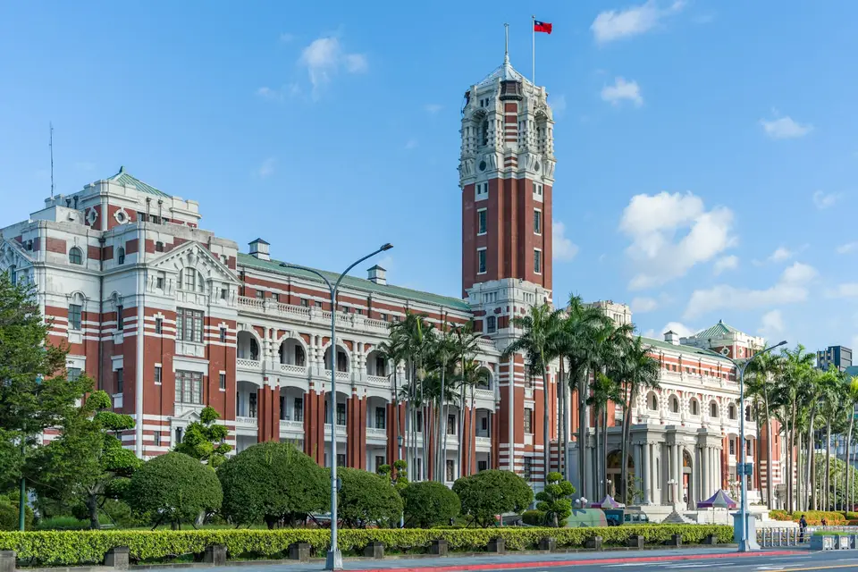 台灣集合住宅外觀,象徵全國指標與個別物件的差異
